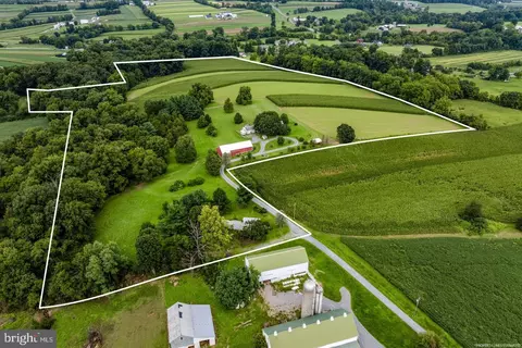 487 Old Rd, East Earl, PA 17519