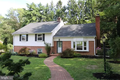 1133 Colonial Rd, Lancaster, PA 17603