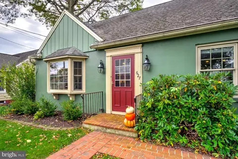 627 W High St, Manheim, PA 17545