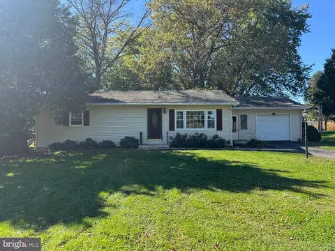 1712 Bridge Rd, Lancaster, PA 17602