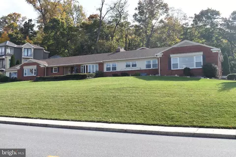 75 Spring Garden St, Ephrata, PA 17522