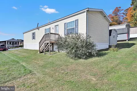 15 Ashton Dr, New Providence, PA 17560