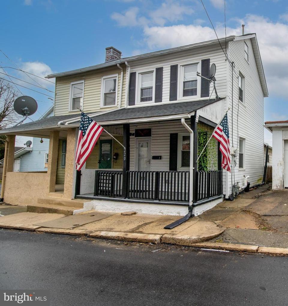 220 Mulberry St, Catasauqua, PA 18032 21 Photos MLS PALH2002518 Movoto