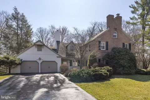 4000 Maulfair Dr, Allentown, PA 18103