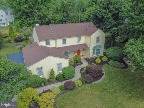 4399 Driftwood Ln, Allentown, PA 18103