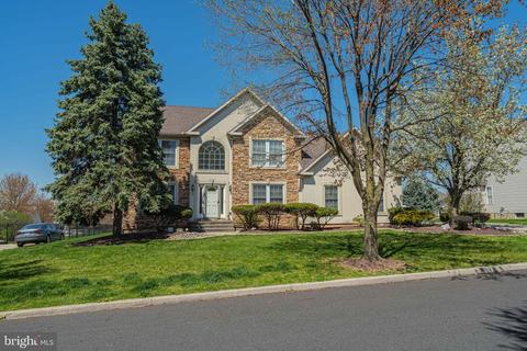 5925 Elderberry Dr, Orefield, PA 18069