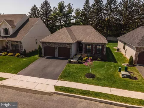 3527 Daylily Dr, Emmaus, PA 18049
