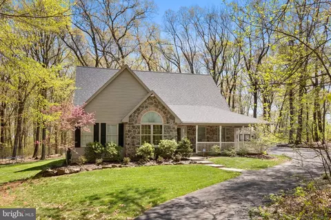 6255 Chestnut Hill Rd, Coopersburg, PA 18036