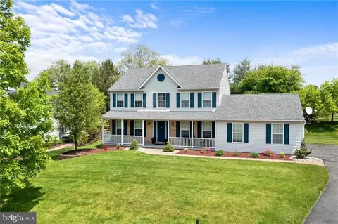 7130 Ash Ct, Coopersburg, PA 18036