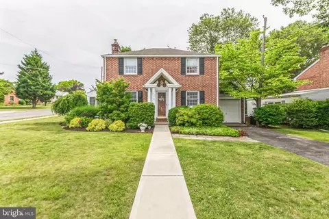2044 Fernway Ave, Bethlehem, PA 18018
