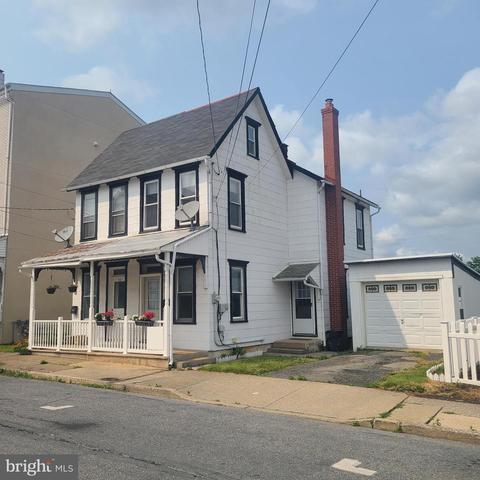 19 N 3rd St, Emmaus, PA 18049