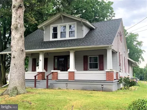 9340 Newtown Rd, Breinigsville, PA 18031