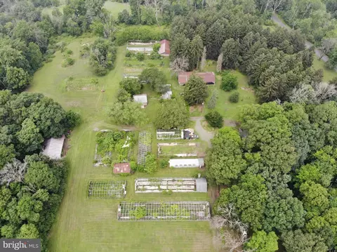 8166 Bensons Ln, Coopersburg, PA 18036
