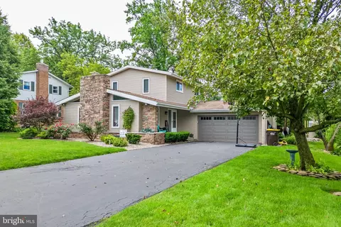 5098 Hampshire Rd, Center Valley, PA 18034