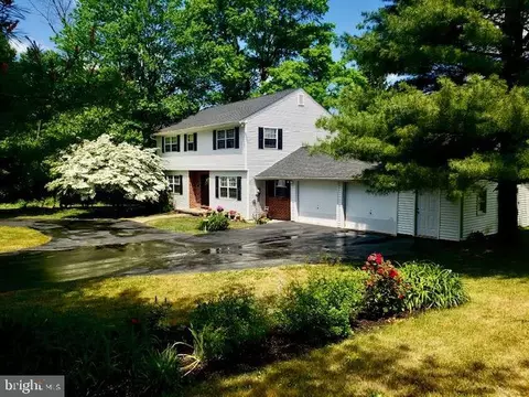 717 Tilghman St, Coopersburg, PA 18036