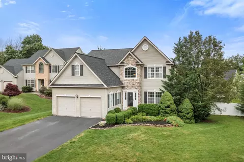 7040 Maple Ct, Coopersburg, PA 18036