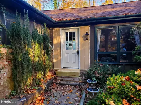 9329 Landis Ln, East Greenville, PA 18041