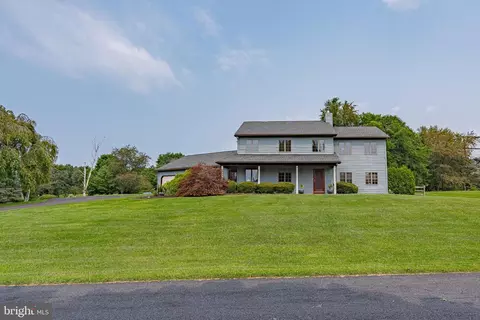 1815 Jennifer Dr, Breinigsville, PA 18031