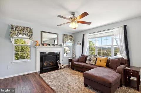 4090 Bunker Hill Dr S, Coopersburg, PA 18036