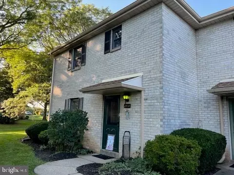2818 Whitemarsh Pl, Macungie, PA 18062