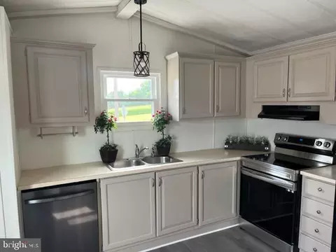 4528 Court St, Coplay, PA 18037