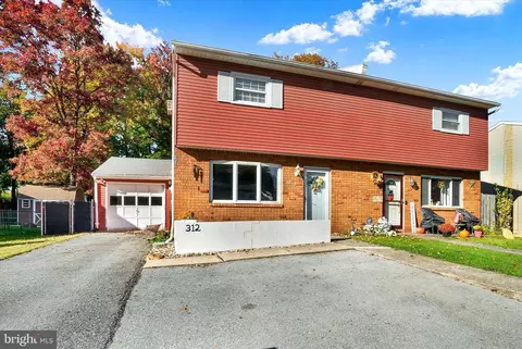 312 Lockridge Ln, Alburtis, PA 18011