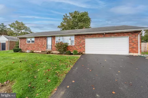 47 N Chestnut St, Macungie, PA 18062