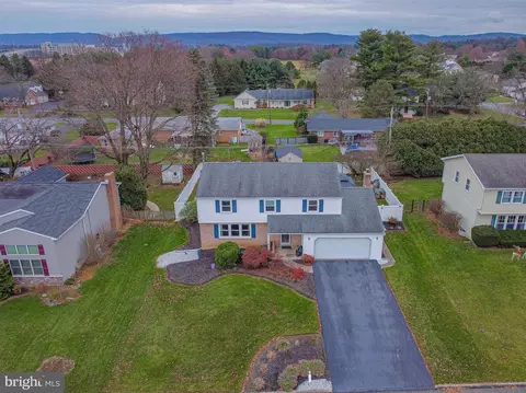1055 Hill Dr, Allentown, PA 18103