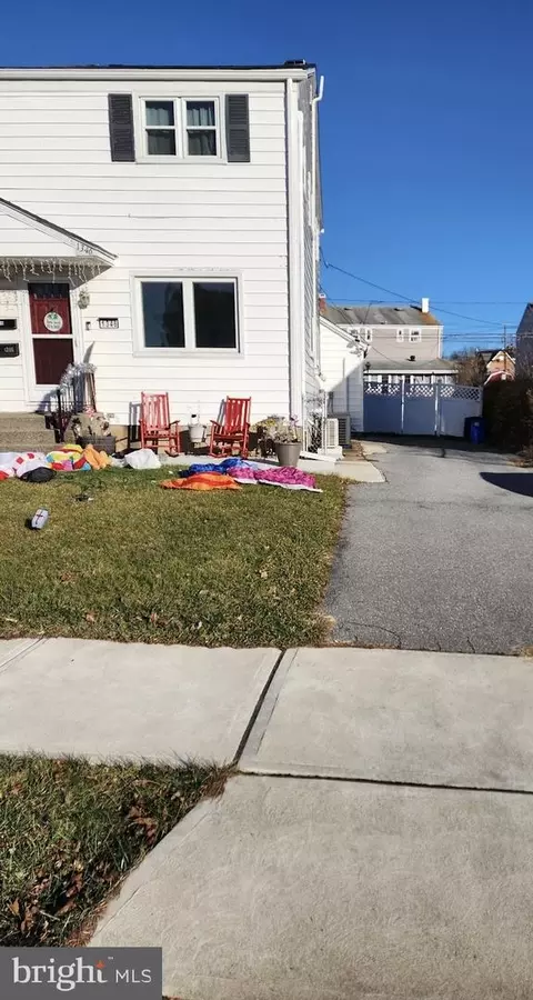 1346 Greenview Dr, Bethlehem, PA 18018