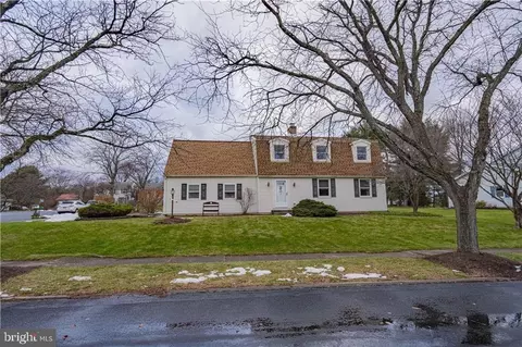 5415 Clauser Rd, Orefield, PA 18069