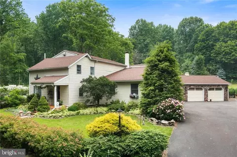 5781 Blue Church Rd, Coopersburg, PA 18036