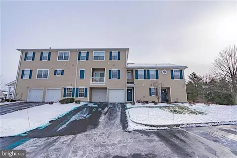 922 Nittany Ct #C335, Allentown, PA 18104
