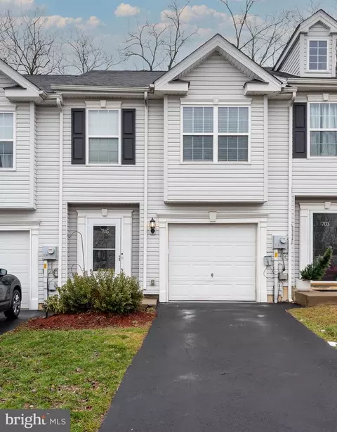 705 Blue Heron Dr, Allentown, PA 18103