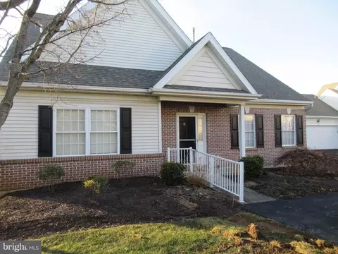 4770 Steeplechase Dr, Macungie, PA 18062