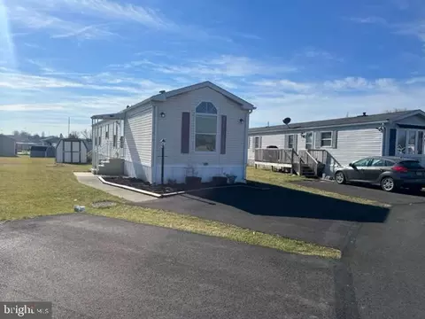 5116 Stone Terrace Dr, Whitehall, PA 18052