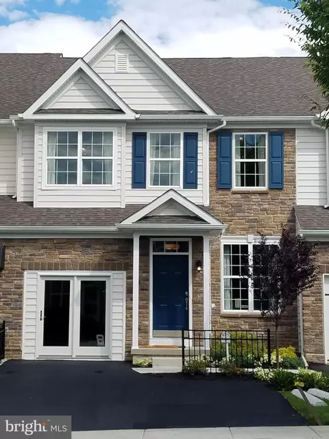 635 Fountain View Cir #HM05, Allentown, PA 18104