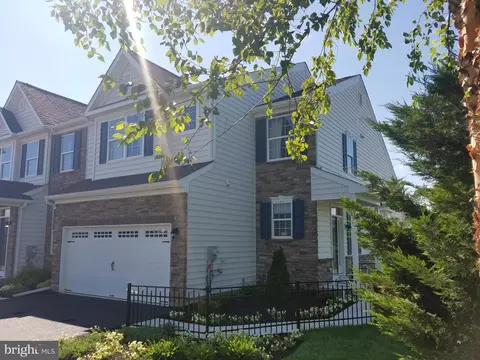 646 Fountain View Cir #HM01, Allentown, PA 18104
