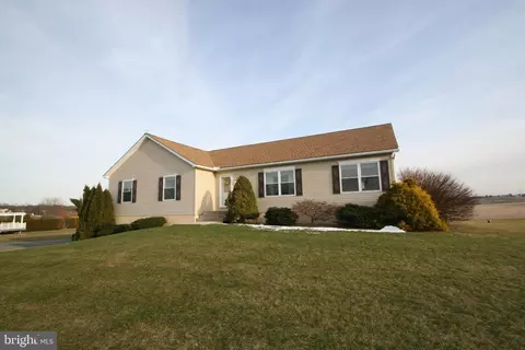 4686 Park Ave, Slatington, PA 18080