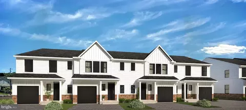 561 Long St, Emmaus, PA 18049