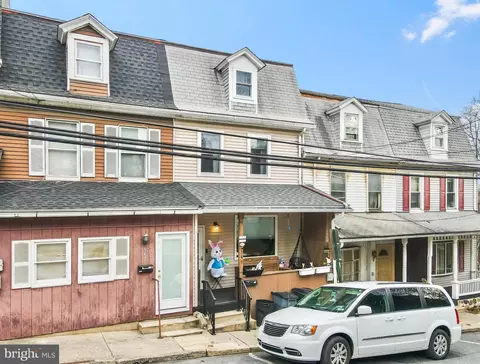 549 E Church St, Slatington, PA 18080