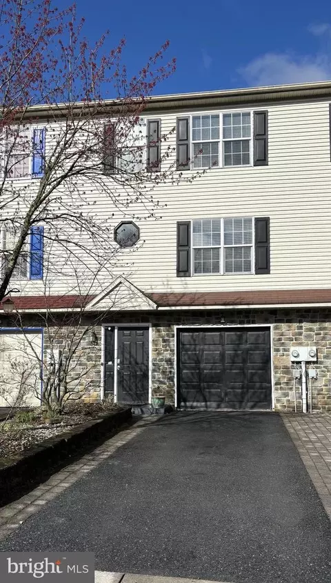 6630 Jefferson Ct, New Tripoli, PA 18066