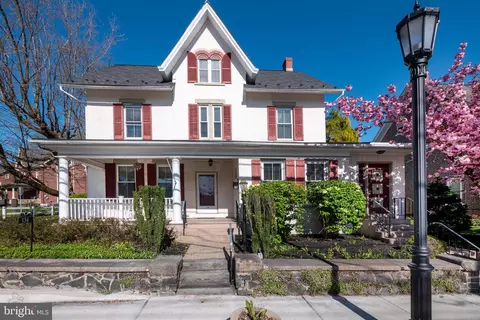 134 S Main St, Coopersburg, PA 18036