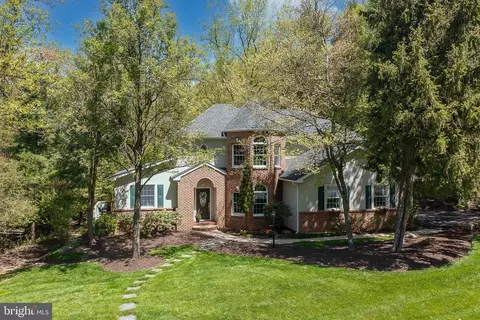 4551 Brookridge Dr, Center Valley, PA 18034