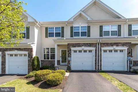 4100 Yorktown Rd, Coopersburg, PA 18036