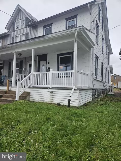 308 E Fairview St, Coopersburg, PA 18036