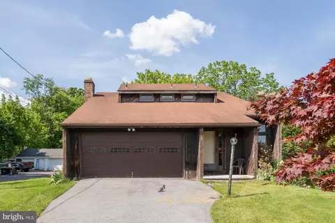 1755 Minesite Rd, Allentown, PA 18103