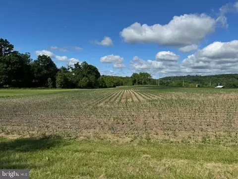 8295 Chestnut Hill Church Rd, Coopersburg, PA 18036