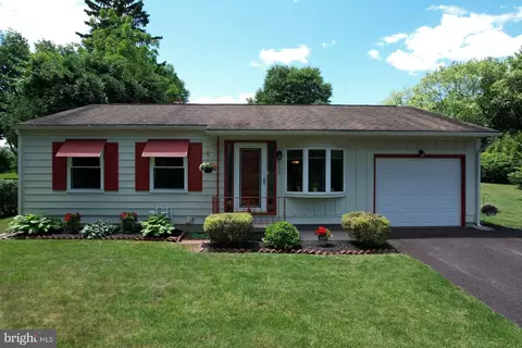 5202 Camp Meeting Rd, Center Valley, PA 18034