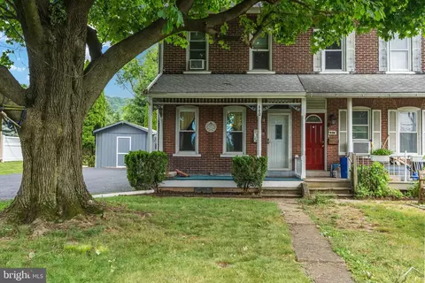 440 E Main St, Emmaus, PA 18049