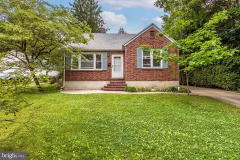 927 W State St, Coopersburg, PA 18036
